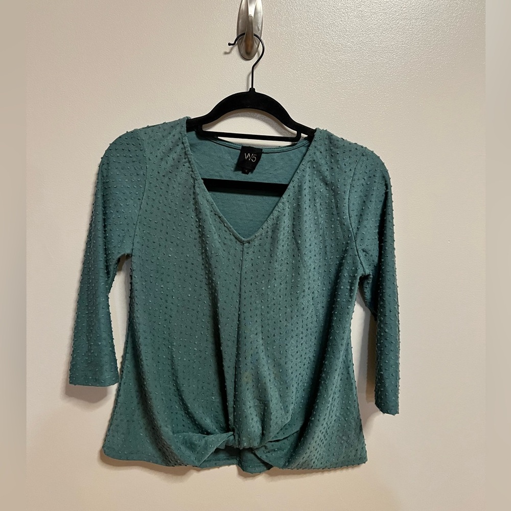 Slightly Cropped Three Quarter Sleeve Top - Size Small